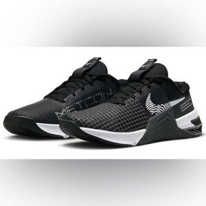 Nike Women's Metcon 8 Shoes Black Dark Smoke Grey DO9327-001 Size 8